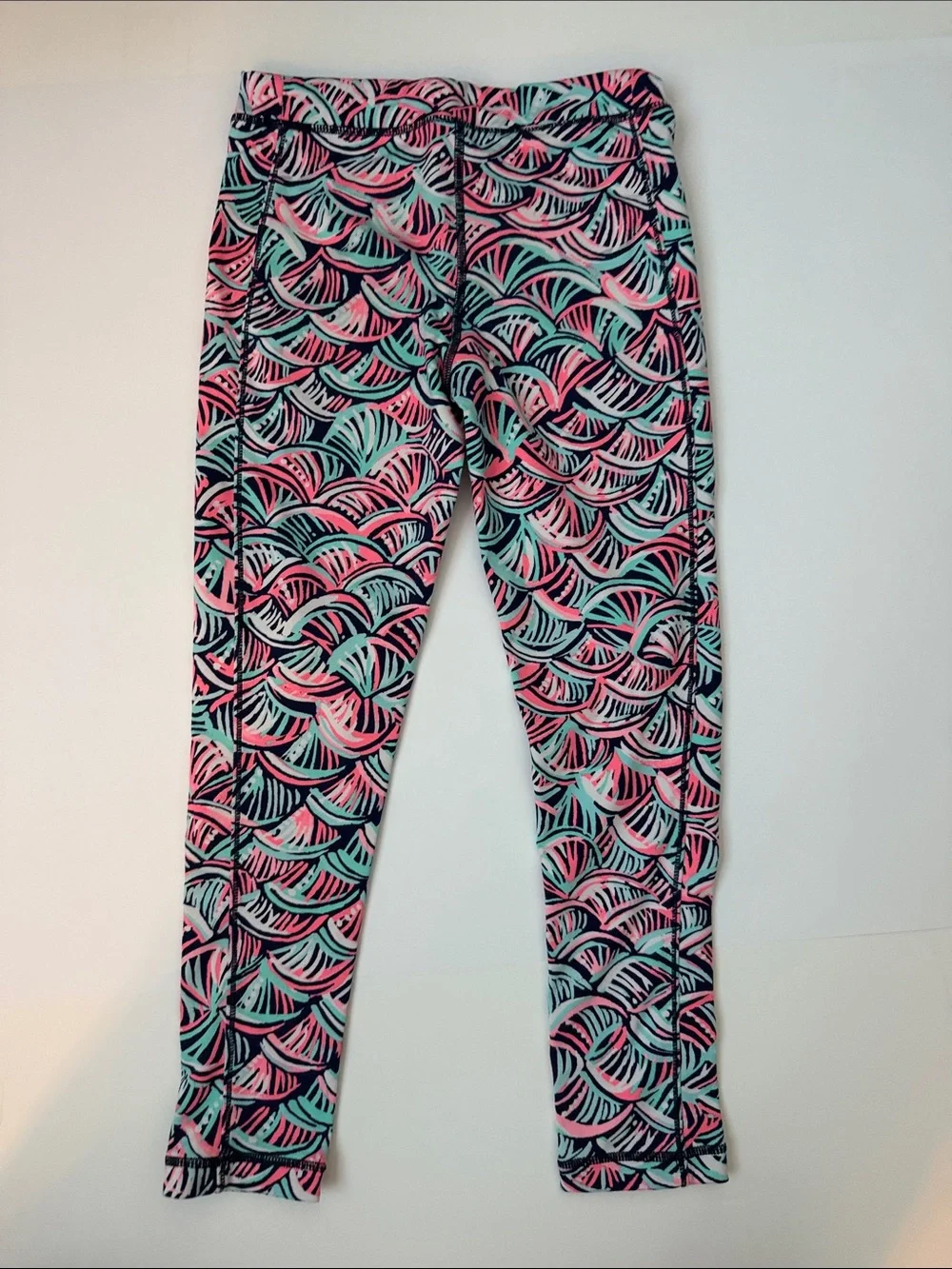 Lilly Pulitzer vibrant fan